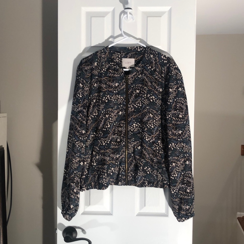 Loft XL black jacket with elastic waist & pockets